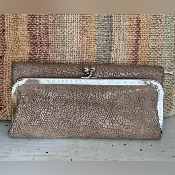 Hobo The Original Lauren Wallet Metallic Taupe Embossed Leather Kiss-Lock Y2K - Picture 1 of 13